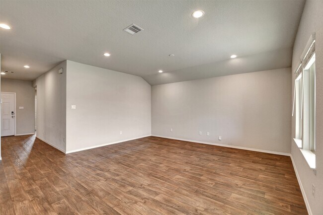 Building Photo - 5123 Cortland Pne Trl