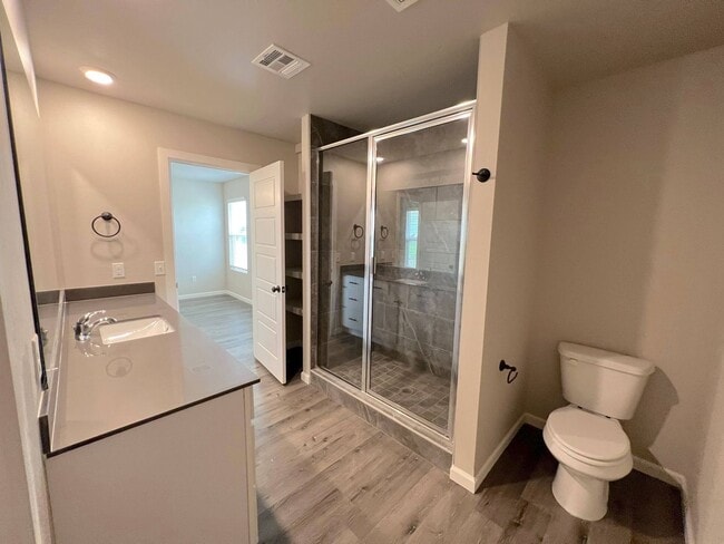 Building Photo - 7712 Westhall Pl