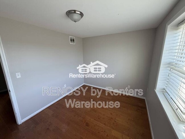 Building Photo - 611 Cheraton Rd