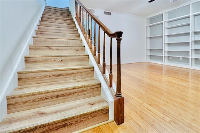 Building Photo - 6303 Richmond Ave