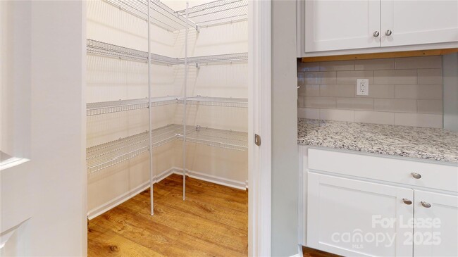 Building Photo - 2888 Yeager Dr NW