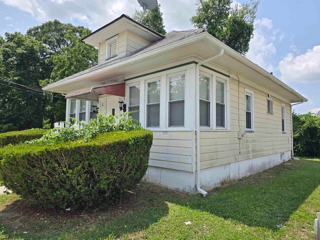 Building Photo - 429 Doughty Rd