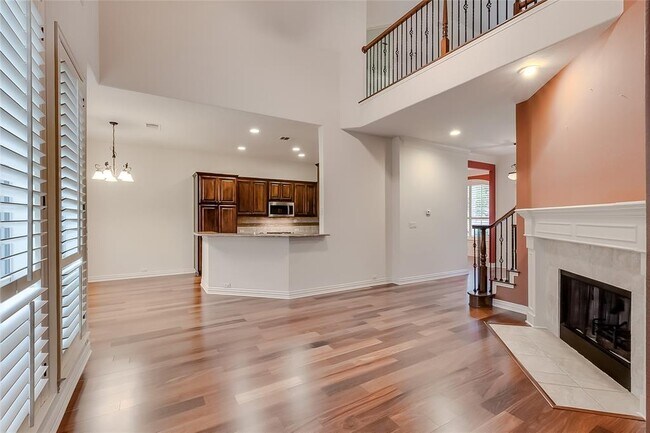 Building Photo - 11608 Spicewood Pkwy