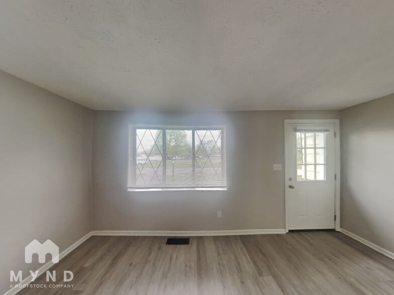 Building Photo - 4863 Talbert Dr