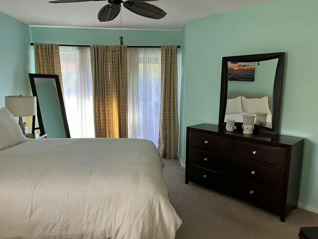 Building Photo - 828 Padua Ln