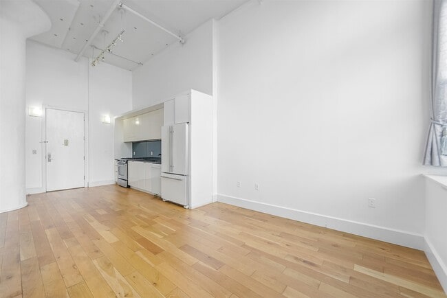 Building Photo - 50 Dey St