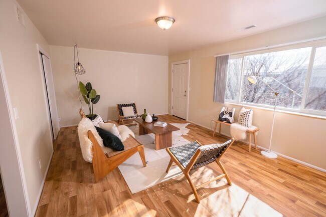 Building Photo - Beautiful Apartment in Sugar House: Washer...