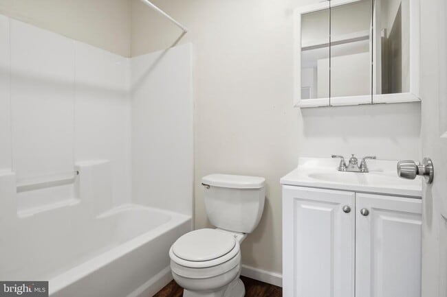 Building Photo - 1218 S 45th St