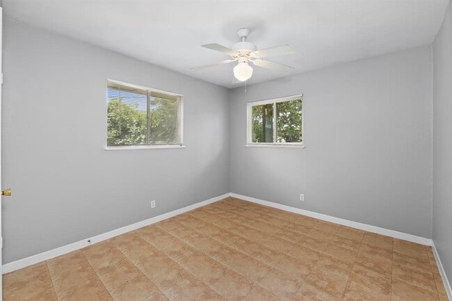 Building Photo - 2712 St Edwards Cir