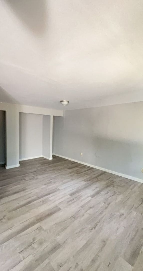 Building Photo - 1530