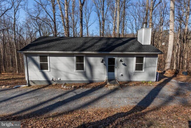 Building Photo - 462 Wild Rose Ln