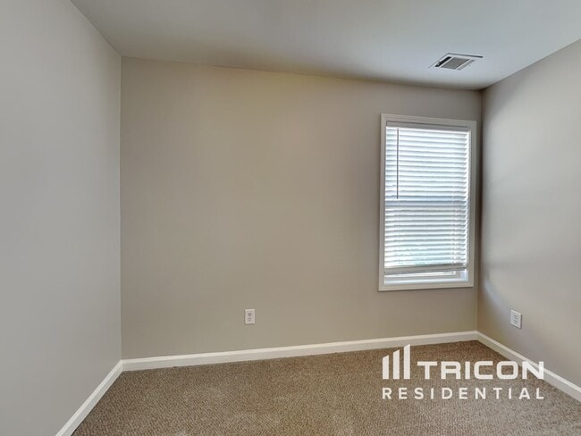 Building Photo - 1851 Stoney Chase Dr