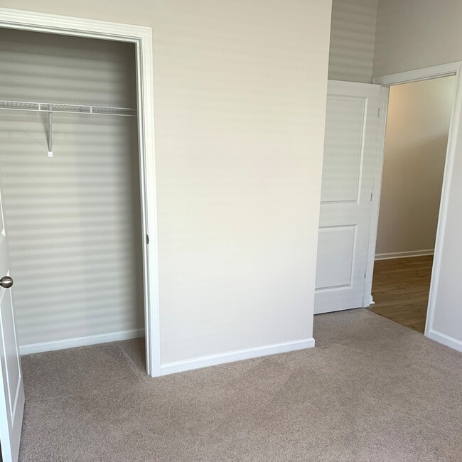 Building Photo - 246 Marauder Dr