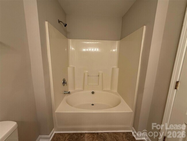 Building Photo - 7333 Michaels Landing Dr