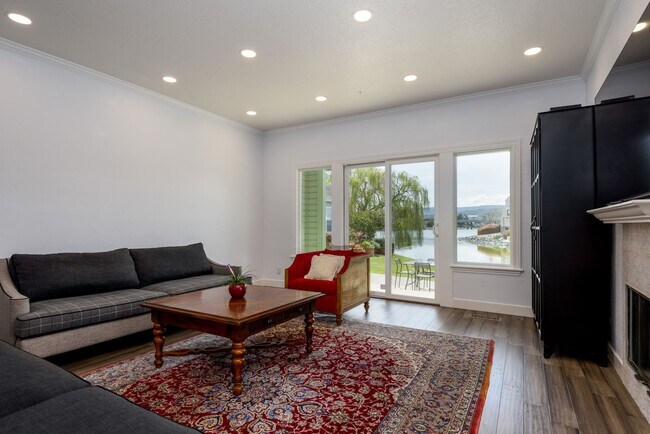 Building Photo - Waterfront Property with Stunning Views, L...