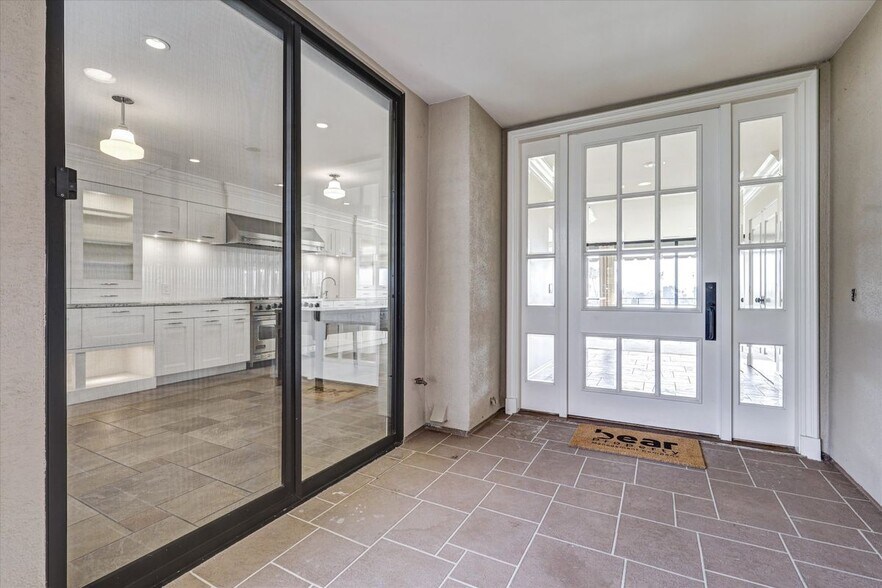 Building Photo - 1115 Granville Dr