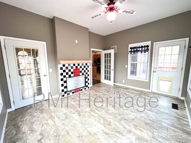 Building Photo - 95 Bassingham Dr