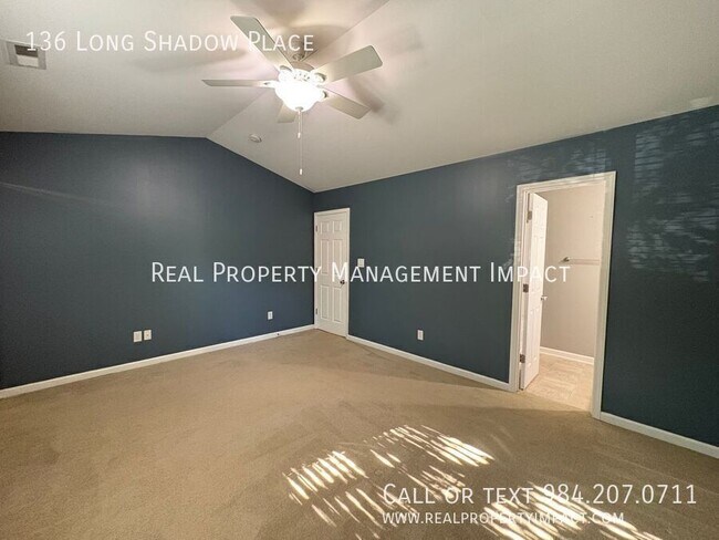 Building Photo - 136 Long Shadow Pl