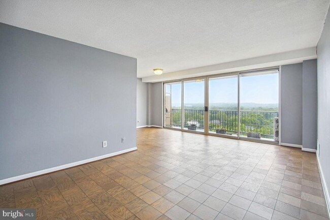 Building Photo - 4410 Oglethorpe St