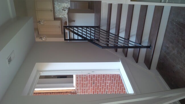 Building Photo - 2014 Mount Vernon St