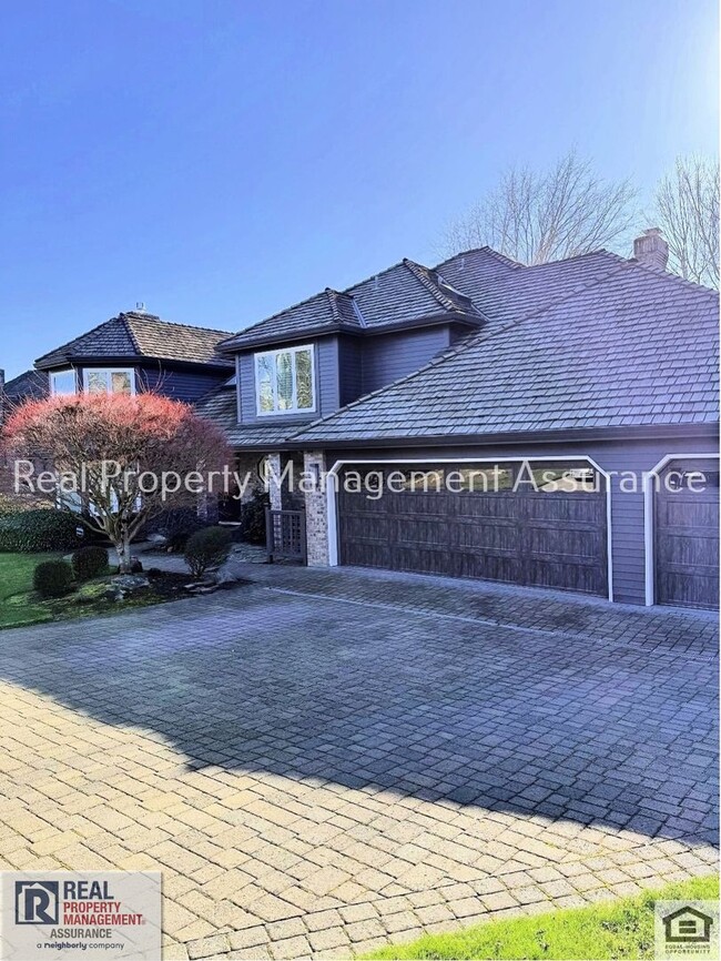 Building Photo - ** PRICE REDUCED! **Stunningly beautiful l...