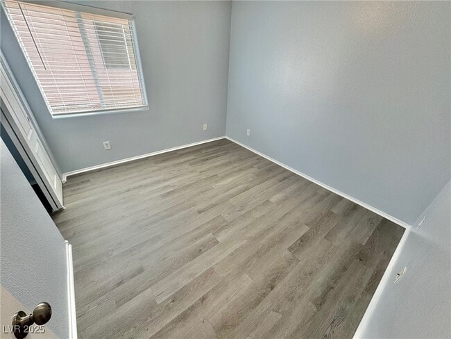 Building Photo - 2276 Chestnut Ranch Ave