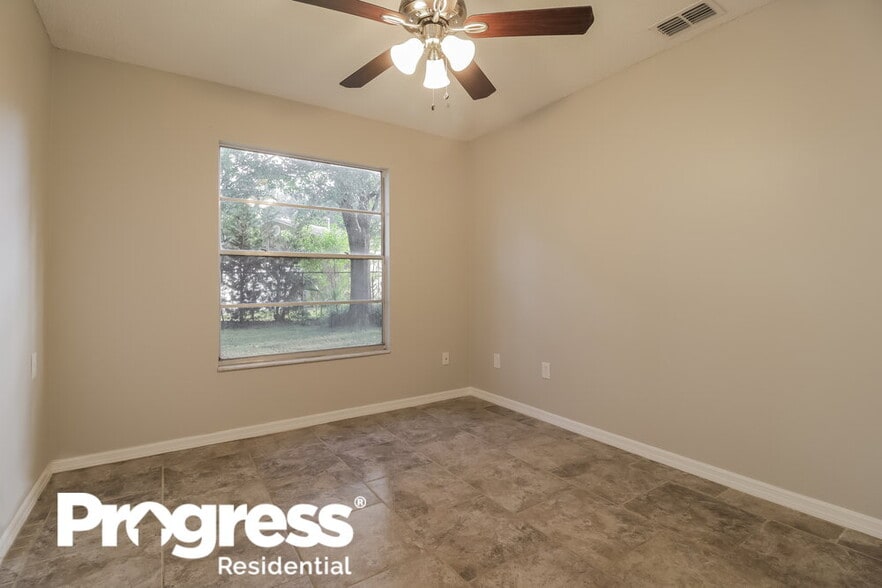 Building Photo - 1565 Quill Ct