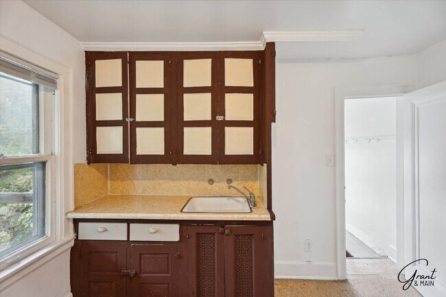 Building Photo - 15356/15358 Washburn - Ten Star Holdings LLC