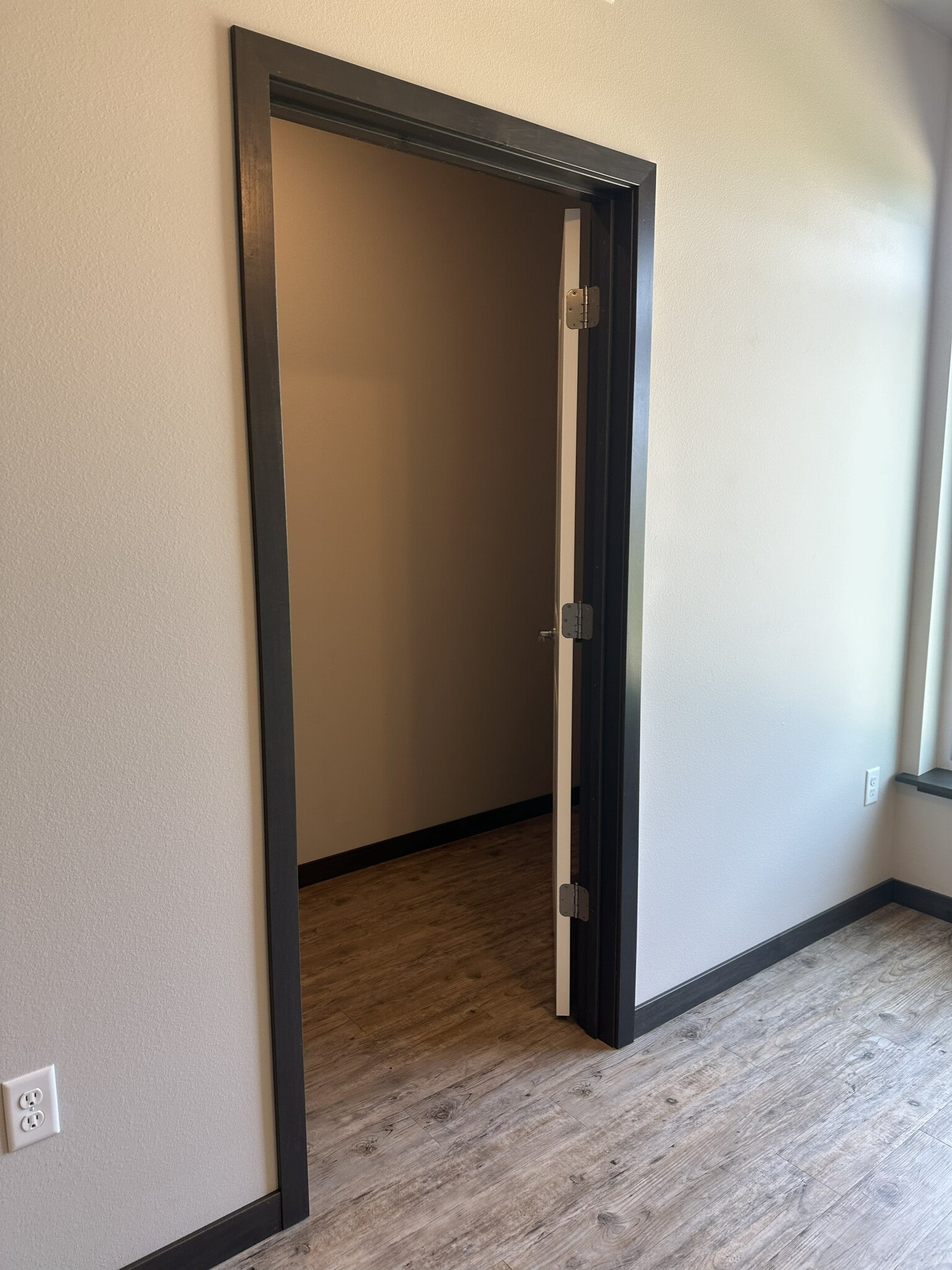 Building Photo - 950 Commercial St