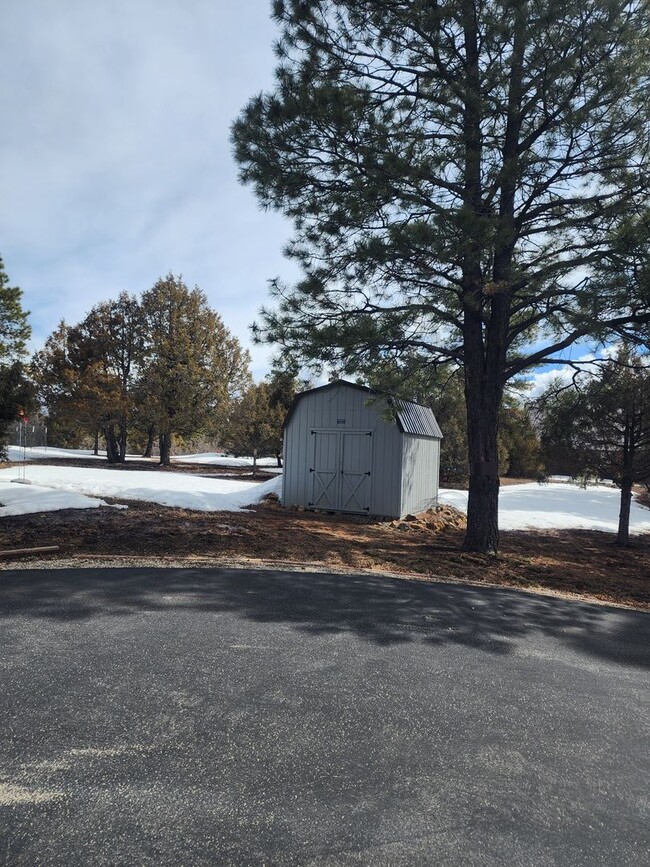 Building Photo - Stunning Executive Home in Timber Ridge!