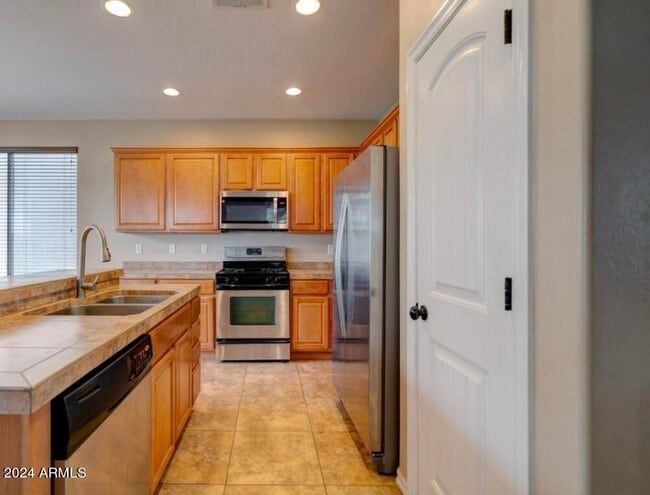 Building Photo - 15339 N 145th Ave