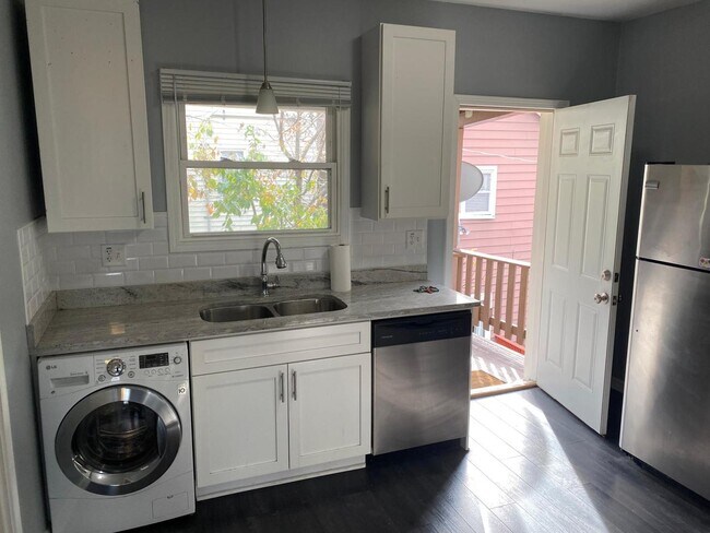 Building Photo - 1144 W Taylor St