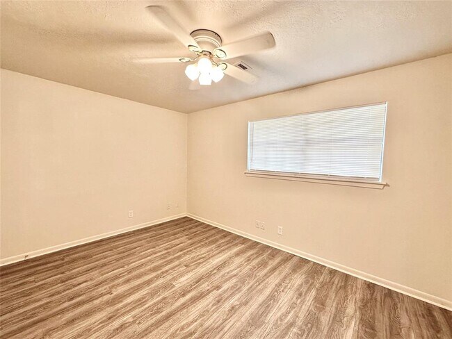 Building Photo - 43 W Torch Pine Cir