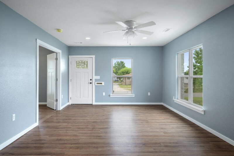 Building Photo - 2118 S Jackson Ave