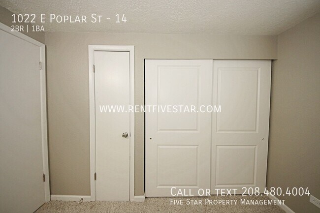 Building Photo - 1022 E Poplar St