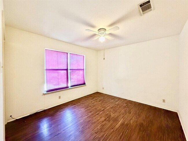 Building Photo - 3311 Fallmeadow St