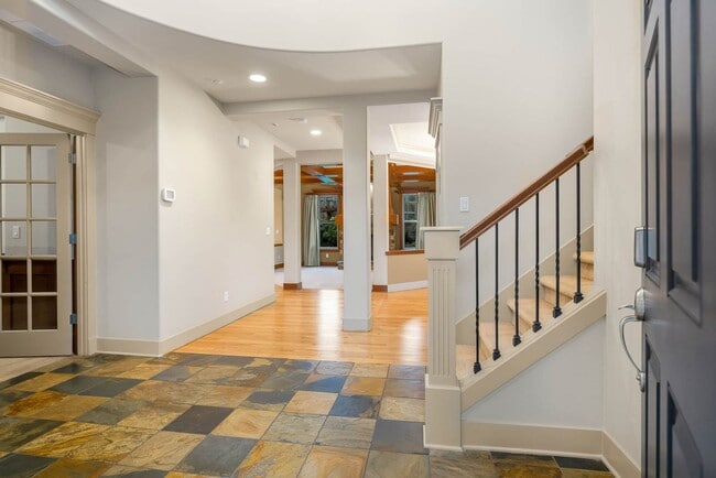 Building Photo - 23530 NE 13th Pl