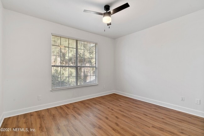 Building Photo - 230 Colima Ct
