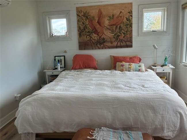 Building Photo - 385 W Cowles St