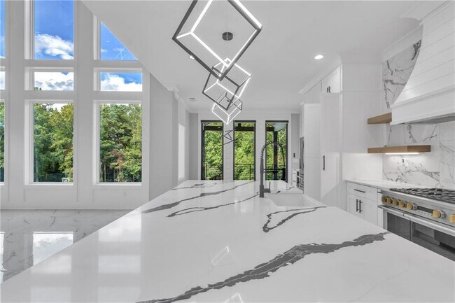 Building Photo - 3671 Hamilton Mill Rd