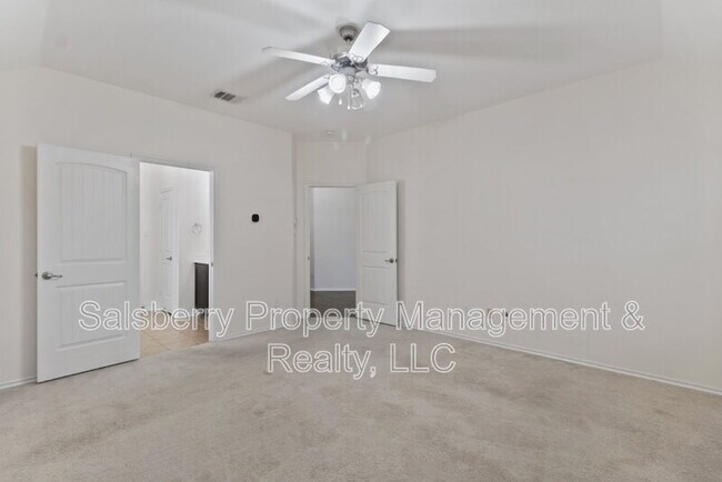 Building Photo - 504 Byron Nelson Dr