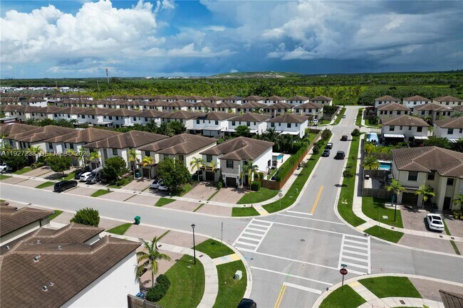 Building Photo - 25185 SW 108th Ave