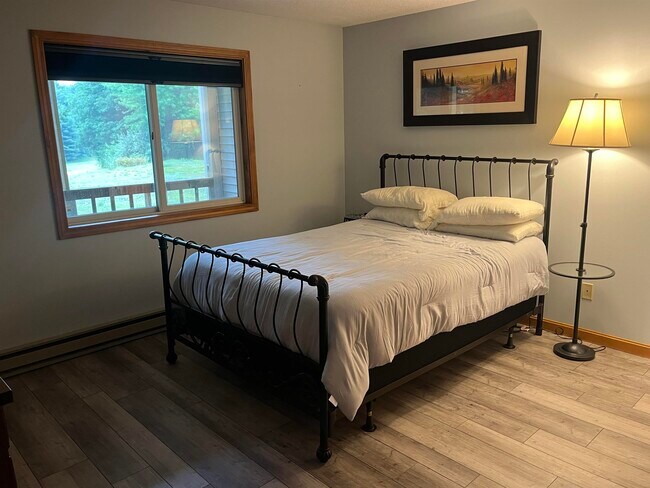 Building Photo - 9 Fawn Meadows