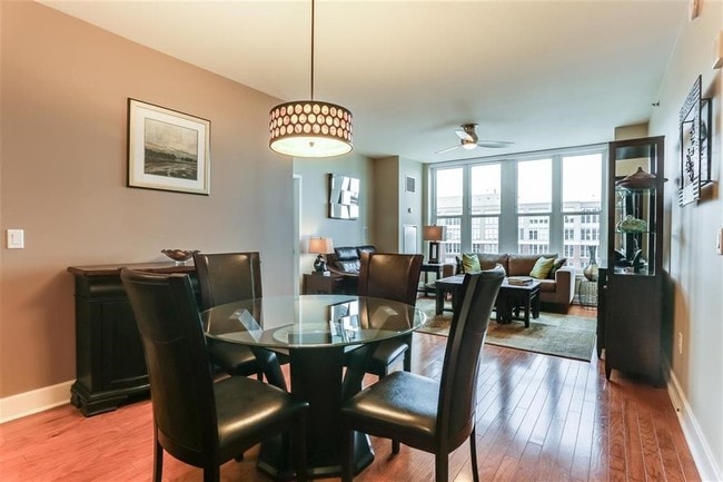 Building Photo - 1125 Maxwell Ln