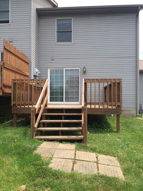 Building Photo - 3 bedroom, 1.5 bath town home located on B...