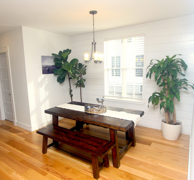 Dining Room - 77 Morse St