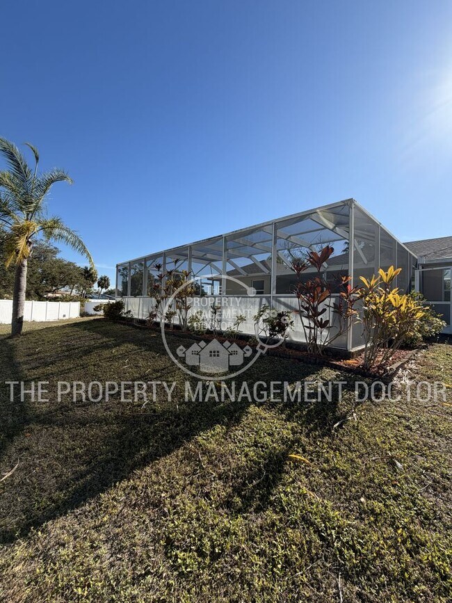 Building Photo - Stunning 4-Bedroom Pool Home with 3-Car Garage in North Port!