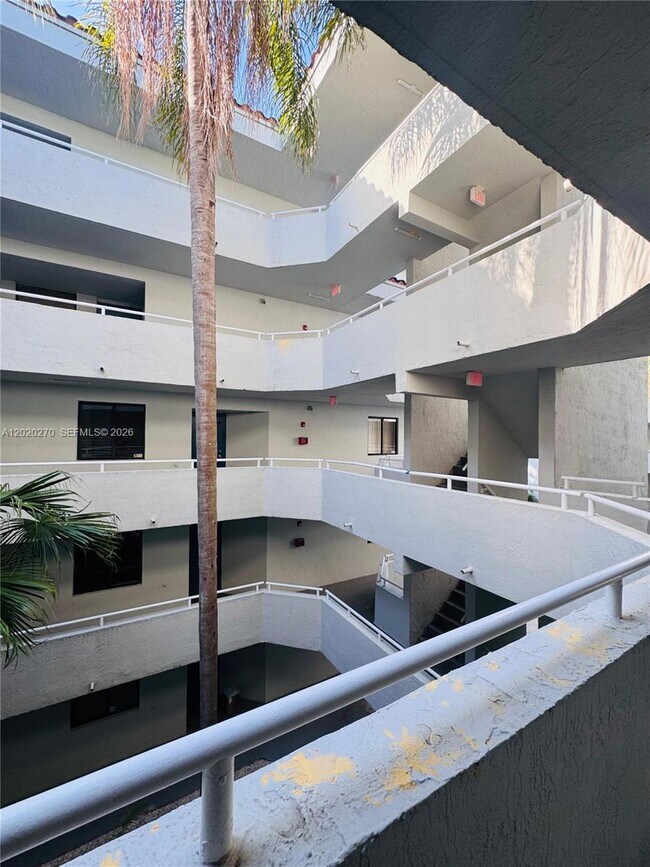 Building Photo - 8365 SW 152nd Ave