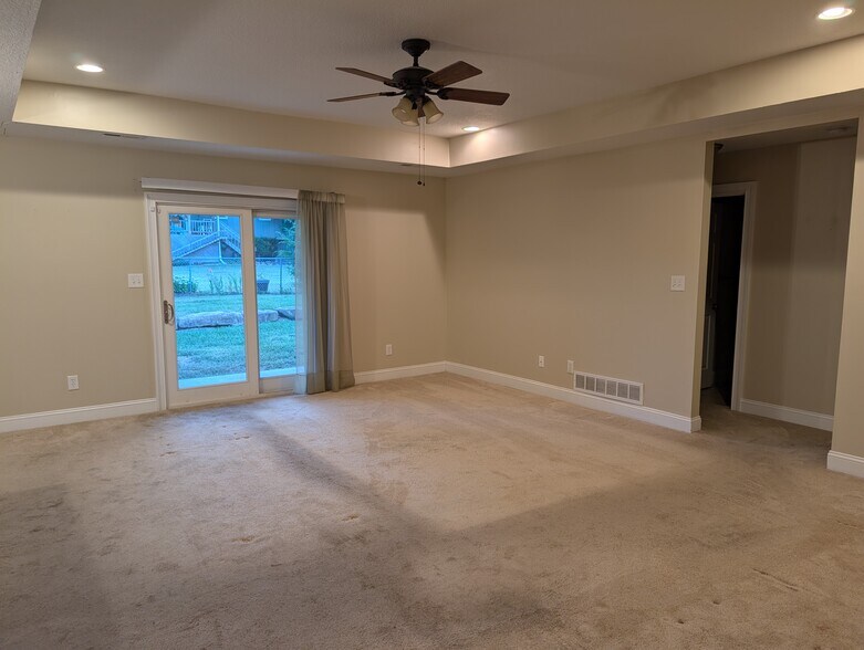 Building Photo - 4327 NW 53rd Ter