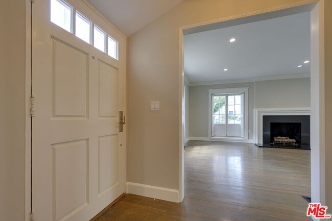 Building Photo - 234 S Spalding Dr